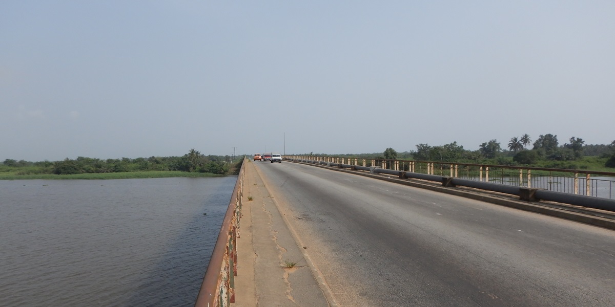 One higway, five countries 